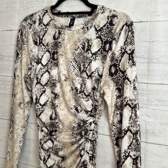 Windsor Snake Print Long Sleeve with Drawstrings | SIZE S - Picture 3 of 7